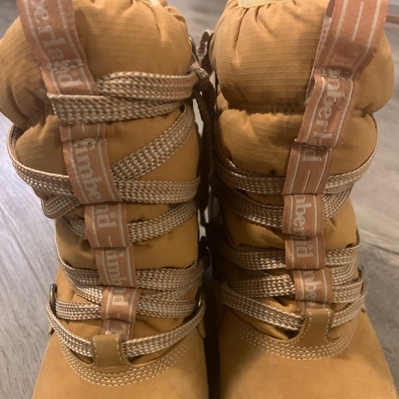 Timberland Women’s 650 Classic Wheat Brown / Winter Boot Leather Nubuck Size 8M - Picture 2 of 8